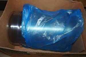 lot 987 image: Plastic Bowls with Lids