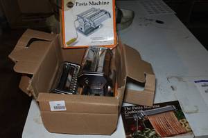 lot 897 image: Pasta Machine
