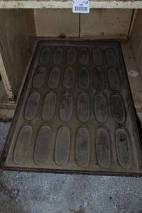 lot 899 image: 2 17x28  clair Baking Sheets