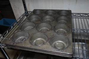 lot 910 image: 3 12.5x17 Mini Cake Pans - 12 Count