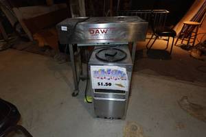 lot 757 image: Nacho Cabinet and Soup Warmer