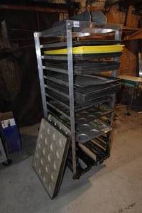 lot 753 image: Rolling Metal Rack wih Baking Sheets