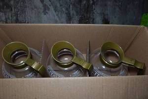 lot 946 image: 3 Coffee Pots