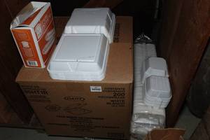 lot 960 image: Foam To Go Containers and Hot Dog Trays