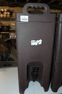 lot 934 image: Carlisle XT5000 Insulated Beverage Server