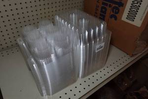 lot 968 image: Clear To Go Containers for CupcakesMuffins - 6 Count