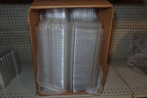 lot 971 image: Clear To Go Containers for CupcakesMuffins - 12 Count
