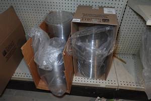 lot 972 image: Clear Plastic Bowls with Lids