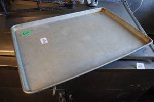 lot 159G image: 15 18x26 Baking Sheets