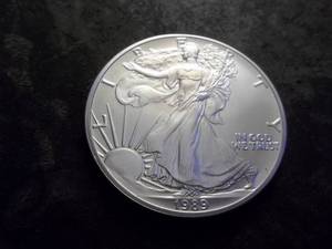 lot 37 image: 1989 Silver Eagle 1 Oz Fine Silver From UNC Roll