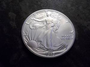 lot 43 image: 1989 Silver Eagle 1 Oz Fine Silver From UNC Roll
