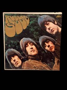 lot 118 image: Capitol Records The Beatles Rubber Soul LP - 12-Inch Vinyl (Catalog T-2442)