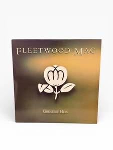 lot 144 image: Fleetwood Mac Greatest Hits - W1-25801 - 2-LP Vinyl Record