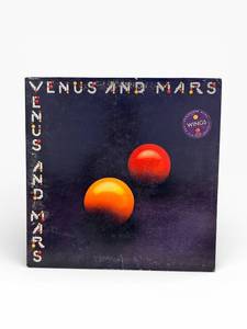 lot 163 image: Capitol Venus and Mars - Wings Vinyl LP SMAS-11419 (1975)