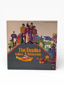 lot 165 image: Capitol The Beatles Yellow Submarine Original Film Score LP - 2x12 Vinyl, 33 13 RPM