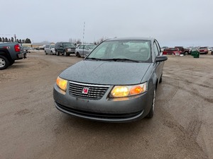 lot 10 image: 2006 Saturn Ion