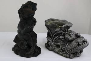 lot 7 image: Frog Statues (Lot of 2) 12