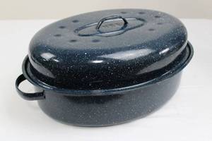 lot 24 image: Dutch Oven - Enamel Cast Iron, Speckled Blue Finish, With Lid 17
