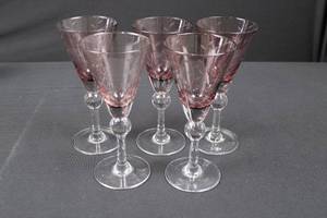 lot 28 image: Pink-Tinted Wine Glasses - 5-Piece Stemware Set with Etched Leaf Pattern