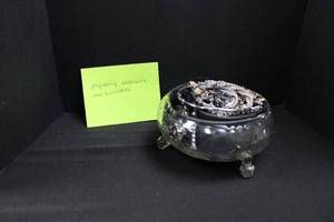 lot 34 image: Mystery Necklaces & Bracelets in Glass Bowl