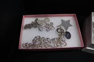 lot 36 image: Bebe Star Choker & Star Waist Chain Jewelry Set
