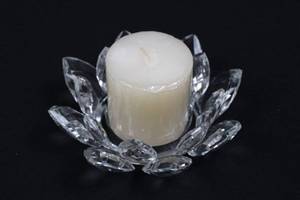 lot 54 image: Crystal Lotus Candle Holder - Clear Crystal Petal Design
