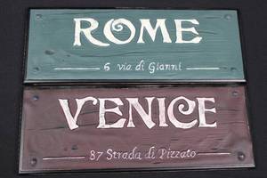 lot 78 image: Rome & Venice Wall Plaque Set - 2-Piece Decorative Signs 15.5