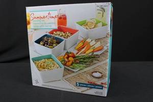 lot 87 image: SummerTime 5-Piece Square Ceramic Bowl Set - White Exterior, Orange Interior