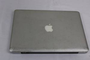 lot 123 image: Apple MacBook Pro 13-inch Unibody Aluminum Laptop - Not Tested, For Parts
