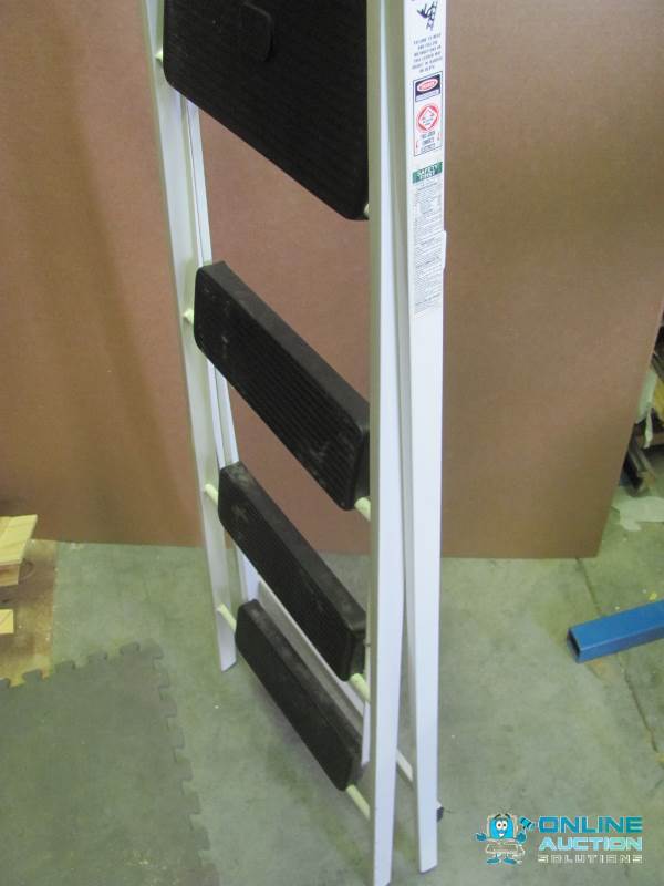lot 37 image: Folding Commercial Type II 5 6" Steplad...