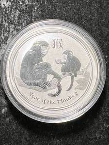 lot 31 image: 2016 AUSTRALIAN MONKEY HALF TROY OZ .999 FINE SILVER IN AIRTITE