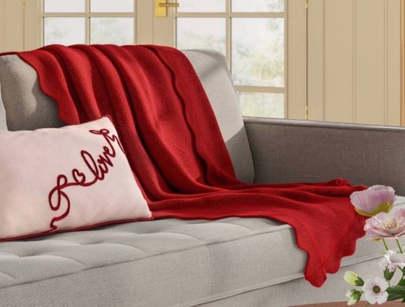 Threshold Red Throw 50 x 60 - Brand New