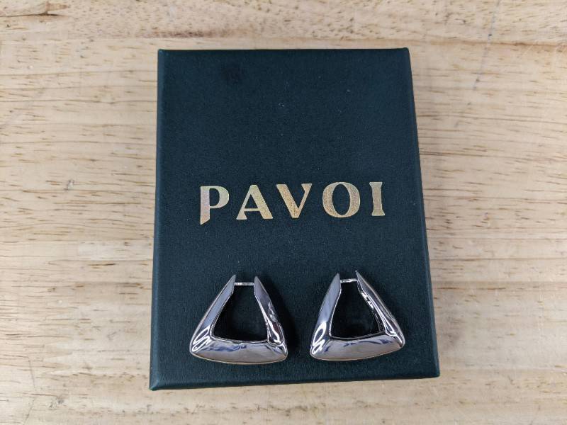 Pavoi Geometric Hoop Earrings - Brand New