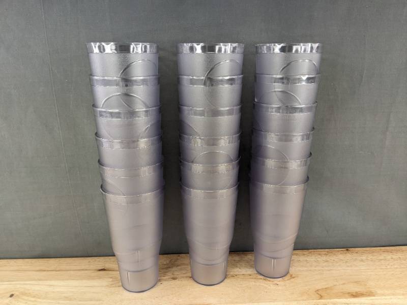 18 Pepsi 20 oz Plastic Glasses - New X