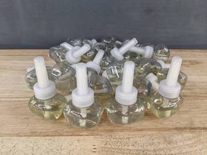 Glade PlugIns Scented Oil Refills - 27 Total - New