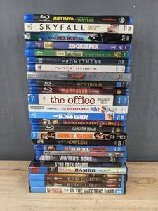 25 Blu-Ray Movie Collection - 007 Skyfall, Old School, The Office, Boss Baby, Downton Abbey, Twilight C