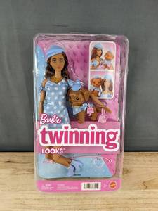 Barbie Twinning Looks Doll & Dog Set - Brand New