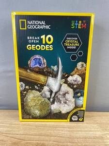 National Geographic Break Open 10 Geodes STEM Kit - Brand New