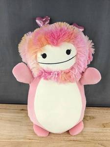 Squishmallows Caparinne Hug Mees - Brand New