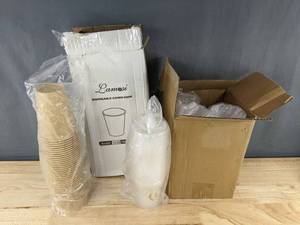 100 Lamesi Kraft Paper Cups 12 oz & 100 Monogram L Plastic Cups - Brand New