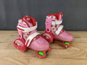 Roller Derby RD Triad Oh Strawberry Design Youth Size 11-2 Roller Skates - New
