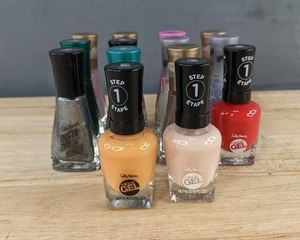 14 Sally Hansen Miracle Gel and Insta-Dri Nail Polishes - Brand New
