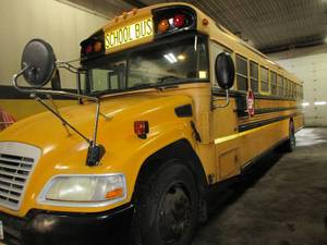 BLUEBIRD SCHOOL BUS 77 PASSENGER CAPACITY