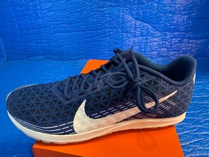 lot 91 image: Nike Zoom Rival XC cross country running shoes in mens size 8.5, housed in their original orange Nike shoebox  Brand New