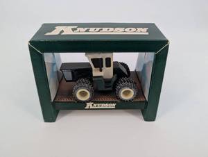 Knudson Tractor - 1/64 Scale Limited Edition (The Knudson Series)