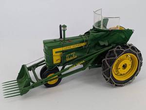 John Deere 720 Tractor Diecast Model with Front Header