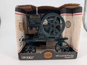 lot 57 image: ERTL McCormick-Deering Model M 16-Scale Vintage Gasoline Engine