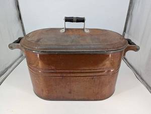 lot 102 image: Antique Vintage Copper Wash Tub with Lift-Off Lid & Side Handles