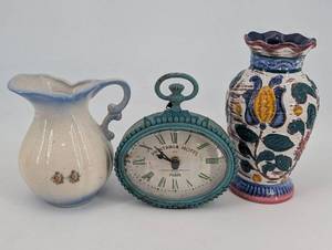 lot 110 image: Printania Hotel Paris Clock - Turquoise Beaded Frame, Pitcher & Floral Vase