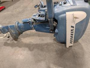 lot 171 image: Evinrude Aquasonic Outboard Motor - Power Tilt Vintage Marine Engine